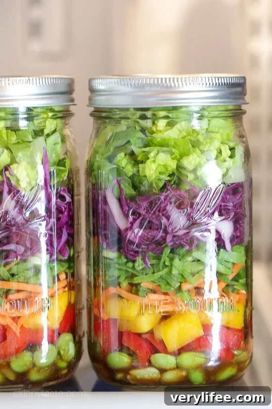 Asian Chopped Salad with Sesame Soy Vinaigrette (In a Jar) Asian Chopped Salad with Sesame Soy Vinaigrette (In a Jar) – perfect for lunch on the go! Weight Watchers Smart Points: 7 Calories: 231