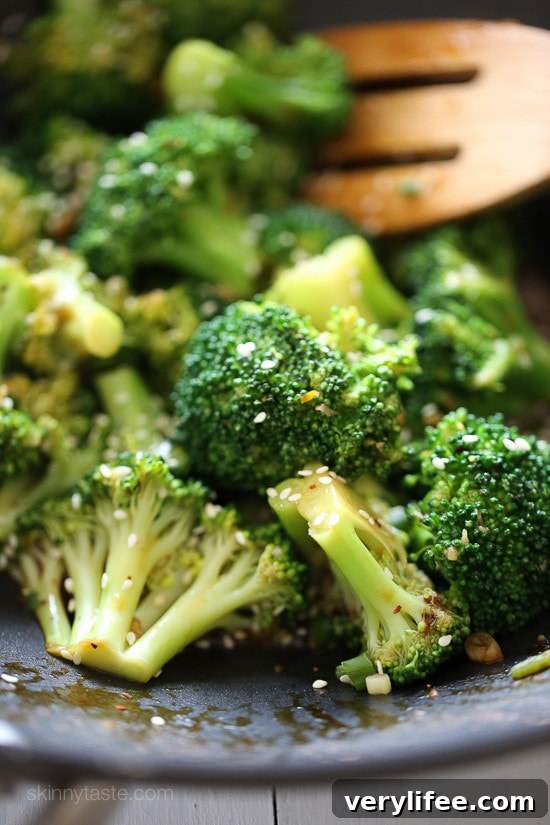 Sesame Orange Broccoli Sesame Orange Broccoli – an easy side dish recipe, perfect with fish, chicken or steak!