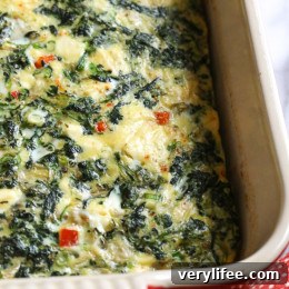 Eggs, spinach, artichokes and Feta cheese – a healthy breakfast casserole bake, perfect to feed a crowd. If you have family staying over for the holidays, this couldn't be easier.
