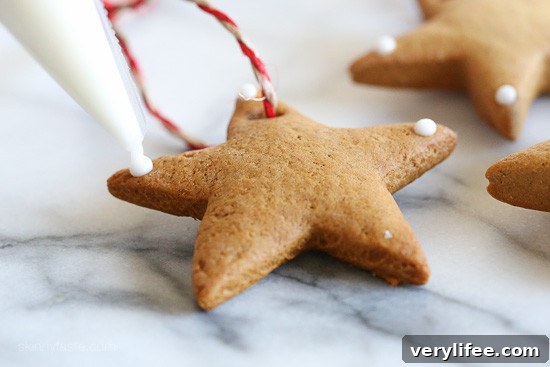 Handcrafted Gingerbread Ornaments for Your Christmas Tree 8 img 21279 10