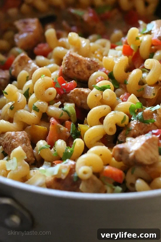 One-Pot Chicken Fajita Pasta – an easy Mexican inspired pasta dish!