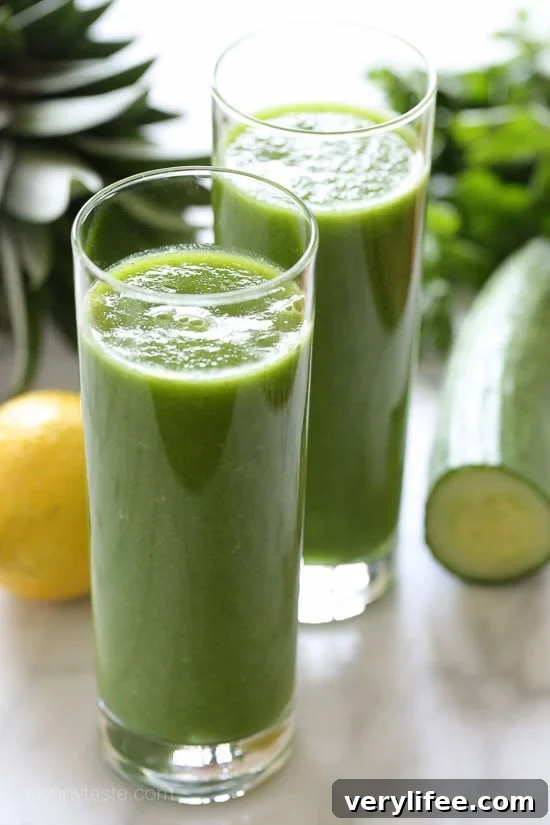 Cucumber, Parsley, Pineapple and Lemon Smoothie – dairy-free, paleo and vegan!