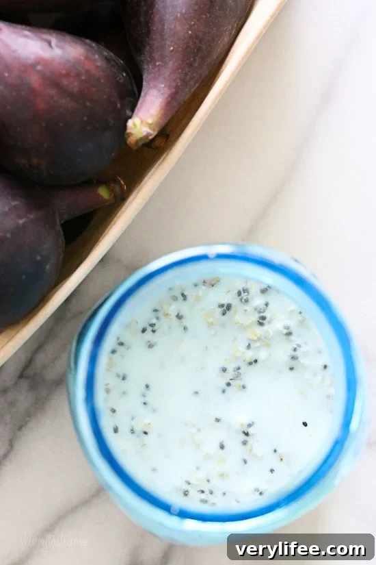 Overnight oats with figs and honey - overhead