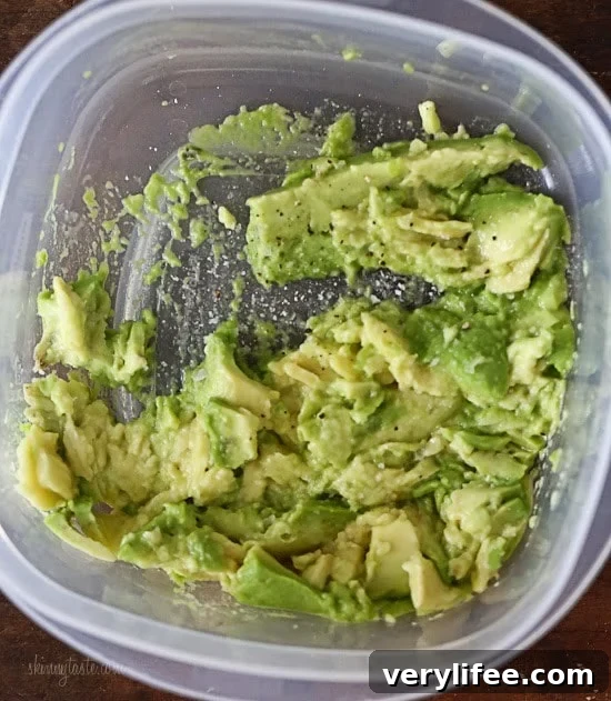 mashed avocado to make avocado toast