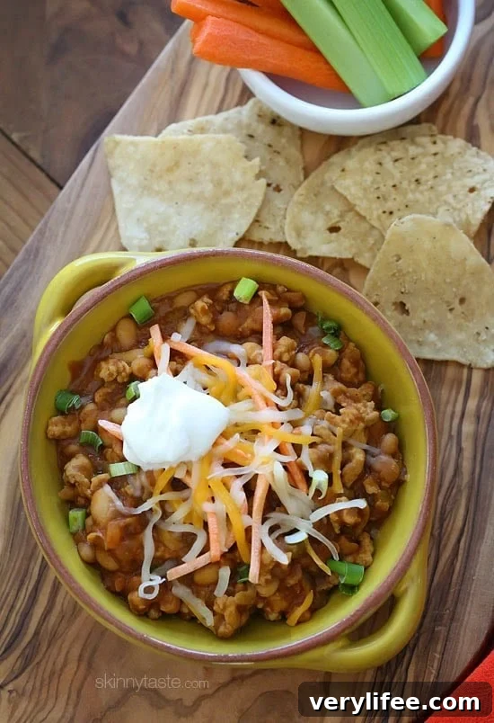 Buffalo chicken and bean chili