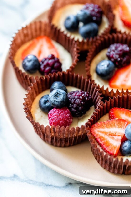 Cheesecake Cupcakes with berries