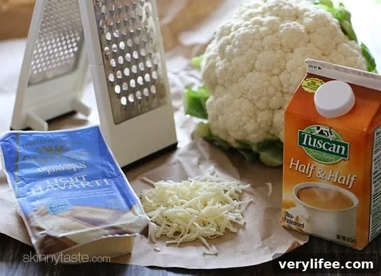 Light Creamy Cauliflower Gratin with Garlic and Parmesan 3 Cauliflower gratin in a baking dish