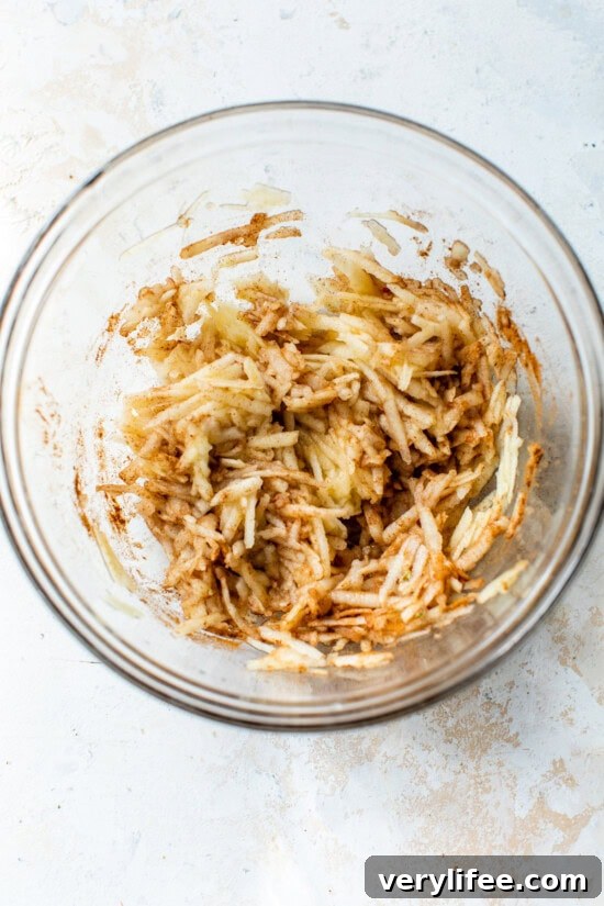 Homemade Apple Cinnamon Muffins Recipe 5 shredded apples with cinnamon
