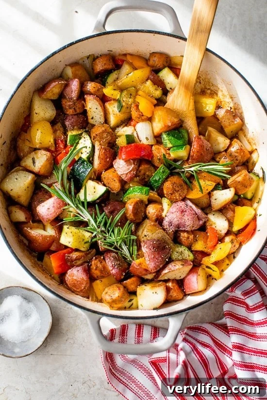 One-Pan Sausage, Potatoes and Summer Vegetables 2 Summer Vegetables with Sausage and Potatoes Skillet