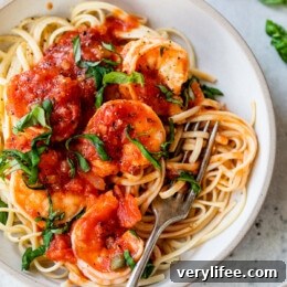 Spicy Shrimp Fra Diavolo with Linguine 8 Shrimp Fra Diavolo over linguini