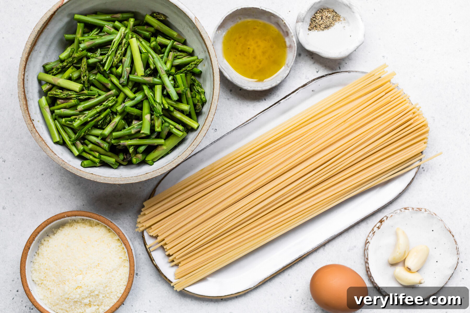 Spaghetti with Asparagus ingredients
