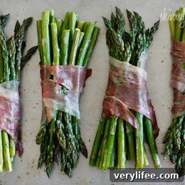 Roasted prosciutto wrapped asparagus final dish