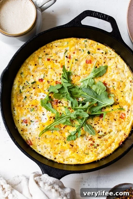 Caramelized Onion, Red Pepper and Zucchini Skillet Frittata 2 Caramelized onions and sautéed red bell peppers and zucchini mixed with eggs and Parmesan create a winning egg frittata breakfast dish.