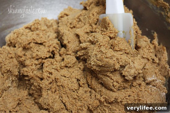 Classic Gingerbread Cookies: Soft, Spiced Holiday Treat 6 These holiday gingerbread cookies have less than half of the fat than most gingerbread cookies but the same great flavor and are super easy to make!