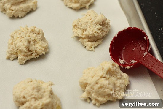 Buttery Rosemary Garlic Parmesan Biscuits Recipe 6 img 22051 6