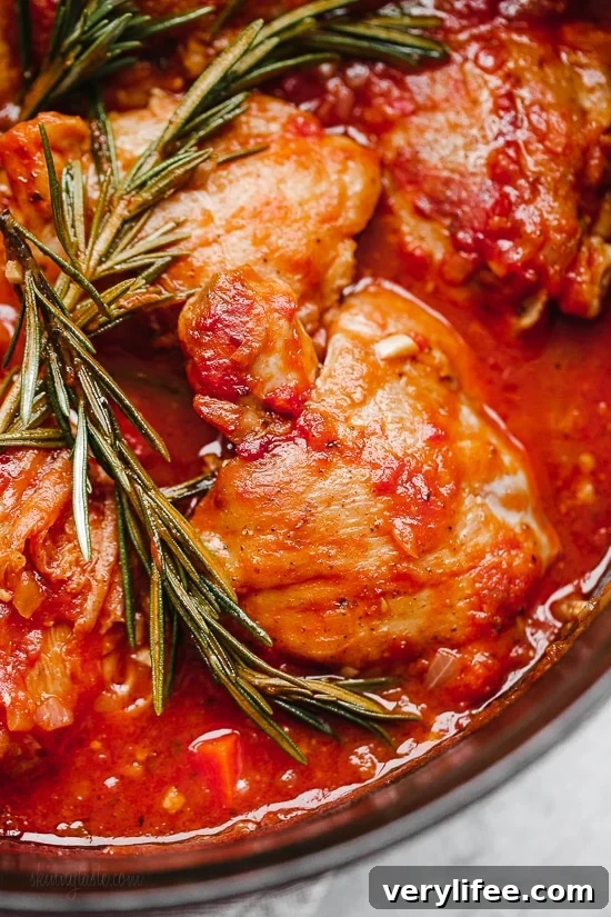 Pollo in Potacchio: Tomato and Rosemary Braised Chicken 4 Pollo in Potacchio is an Italian braised chicken dish made with tomatoes, rosemary and garlic.