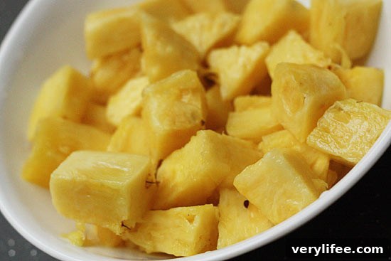 piña colada sorbet serving