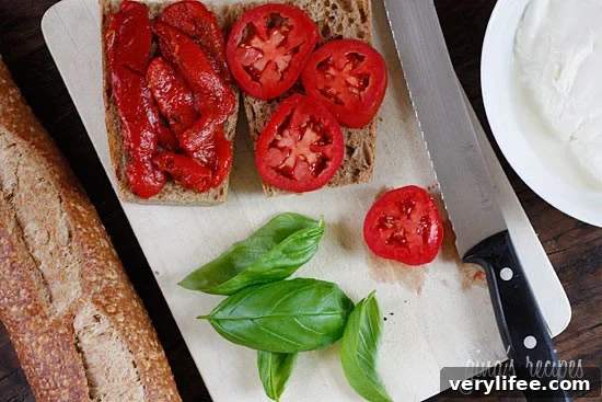 Tomato and mozzarella sandwich on whole wheat bread