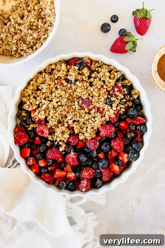 berries with crisp topping