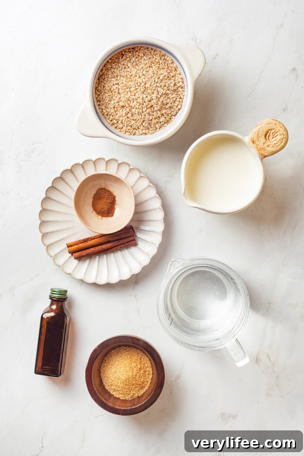 Ingredients needed to make Mexican horchata