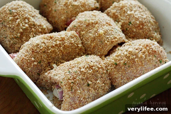 Chicken Rollatini Recipe with Prosciutto and Melted Cheese 6 Serving suggestion: Chicken Rollatini with salad