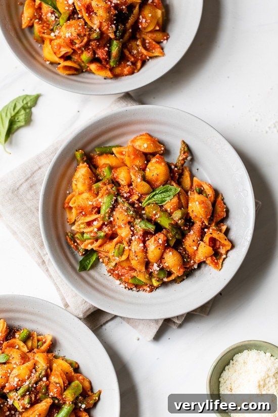 Asparagus Pasta with Marinara Sauce 6 Baby Pasta Shells with Asparagus and Marinara Sauce is a quick and easy 4-ingredient pasta dish, perfect for Spring. Ready in under 15 minutes and under ten dollars to make.