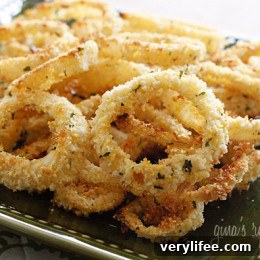 Crispy Oven-Baked Onion Rings 2 Baked Onion Rings