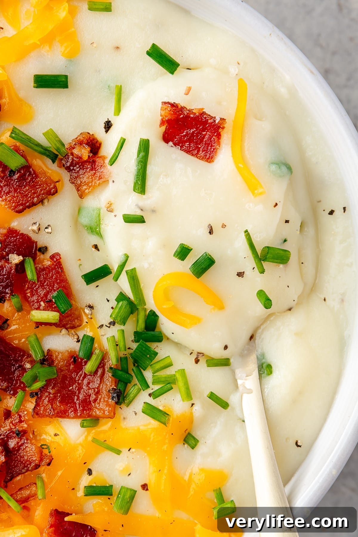 Baked potato soup with bacon and chives