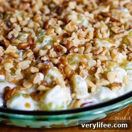 Creamy Grape Salad with Sweet Cream Cheese Dressing 2 Creamy Grape Dessert