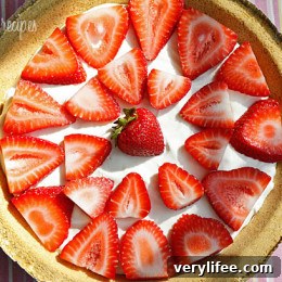 Low Fat Strawberry No-Bake Cheesecake