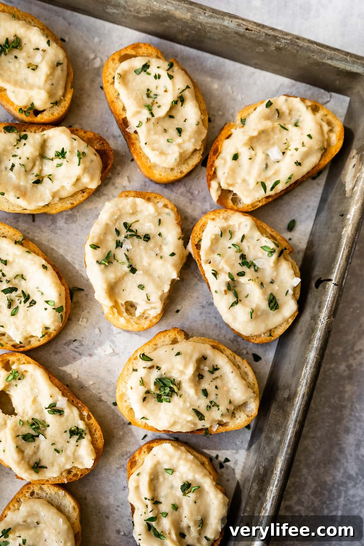 White Bean Crostini Recipe with Garlic and Rosemary 7 White Bean Crostini
