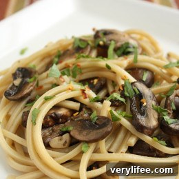 Spaghetti with mushrooms