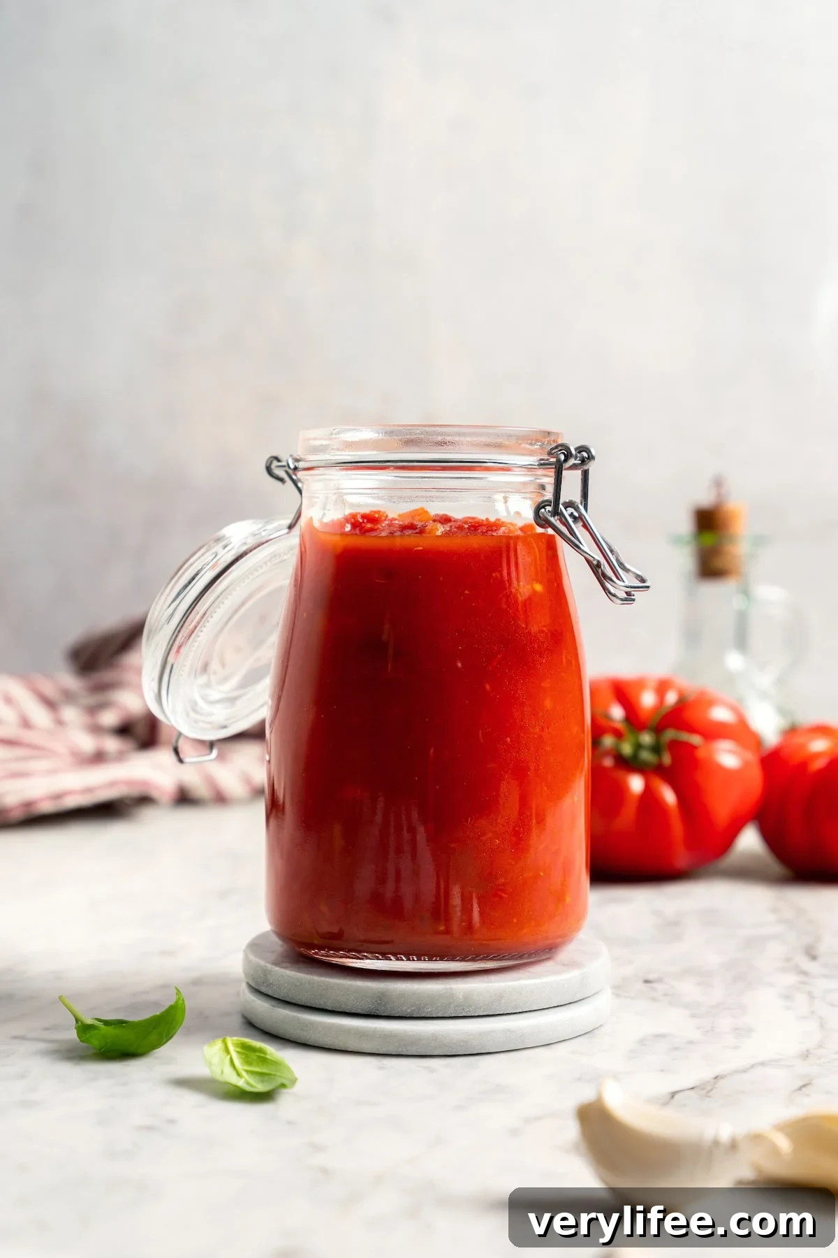 Filetto di pomodoro sauce in jar.