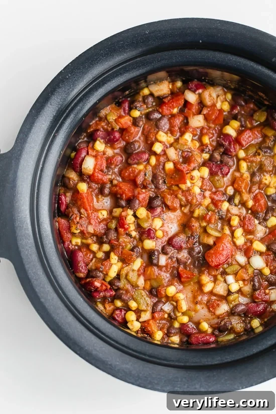 Slow Cooker Chicken Taco Chili Recipe 5 Crock Pot Chicken Taco Chili closeup