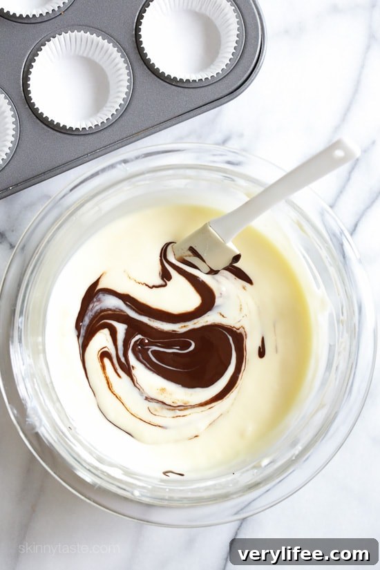5-Ingredient No-Bake Chocolate Cheesecake Cups 3 Delicious, creamy and lighter than traditional chocolate cheesecake made with just FIVE ingredients, so easy!