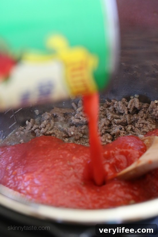 One-Pot Spaghetti Squash Meat Sauce for Pressure or Slow Cooker 7 Make meat sauce AND Spaghetti Squash at the same time with this delicious one-pot meal ready in under thirty minutes!