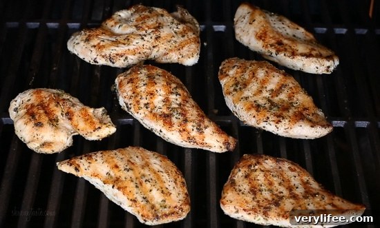 Grilled chicken and veggies on a platter