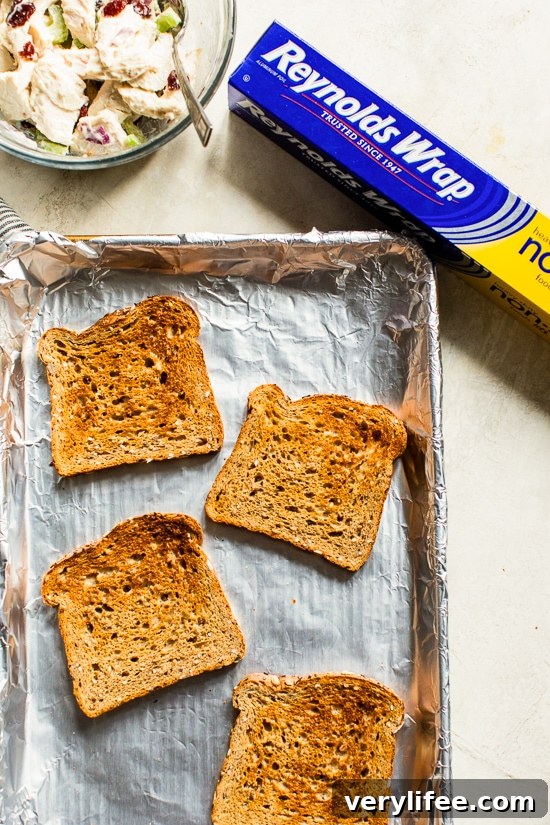 Open-Faced Turkey Melts make a quick and easy way to use up your Thanksgiving turkey leftovers!