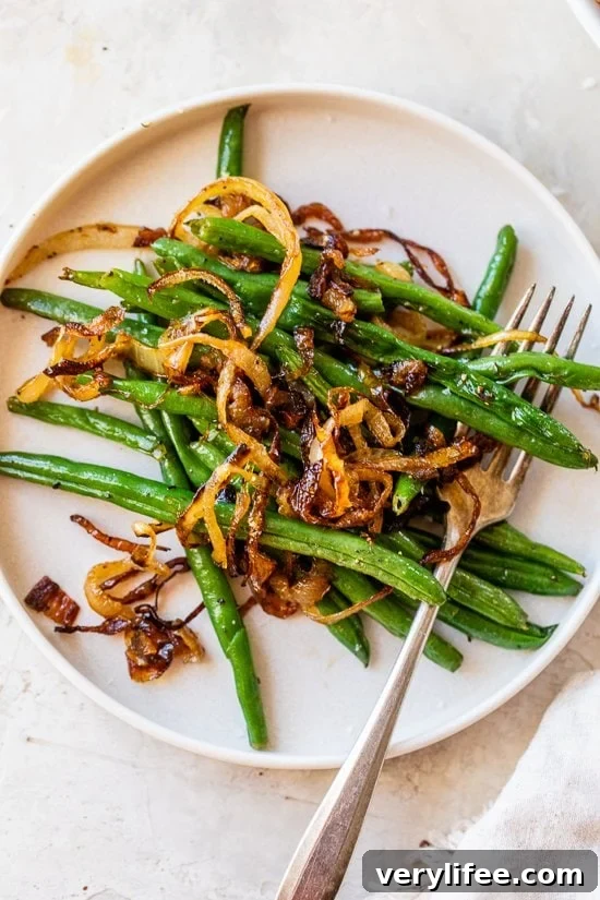 Roasted Green Beans with Caramelized Onions
