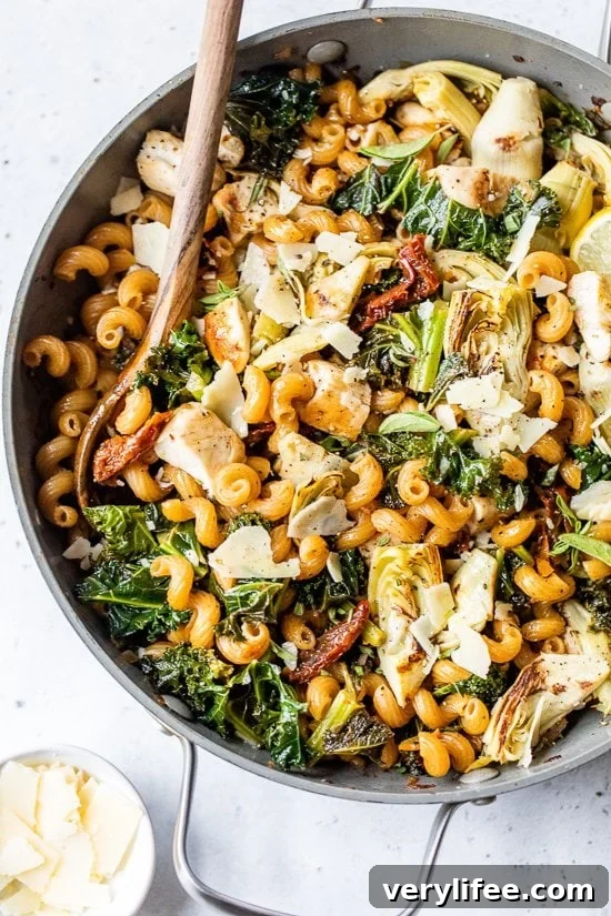 One Pot Chicken and Artichoke Cavatappi