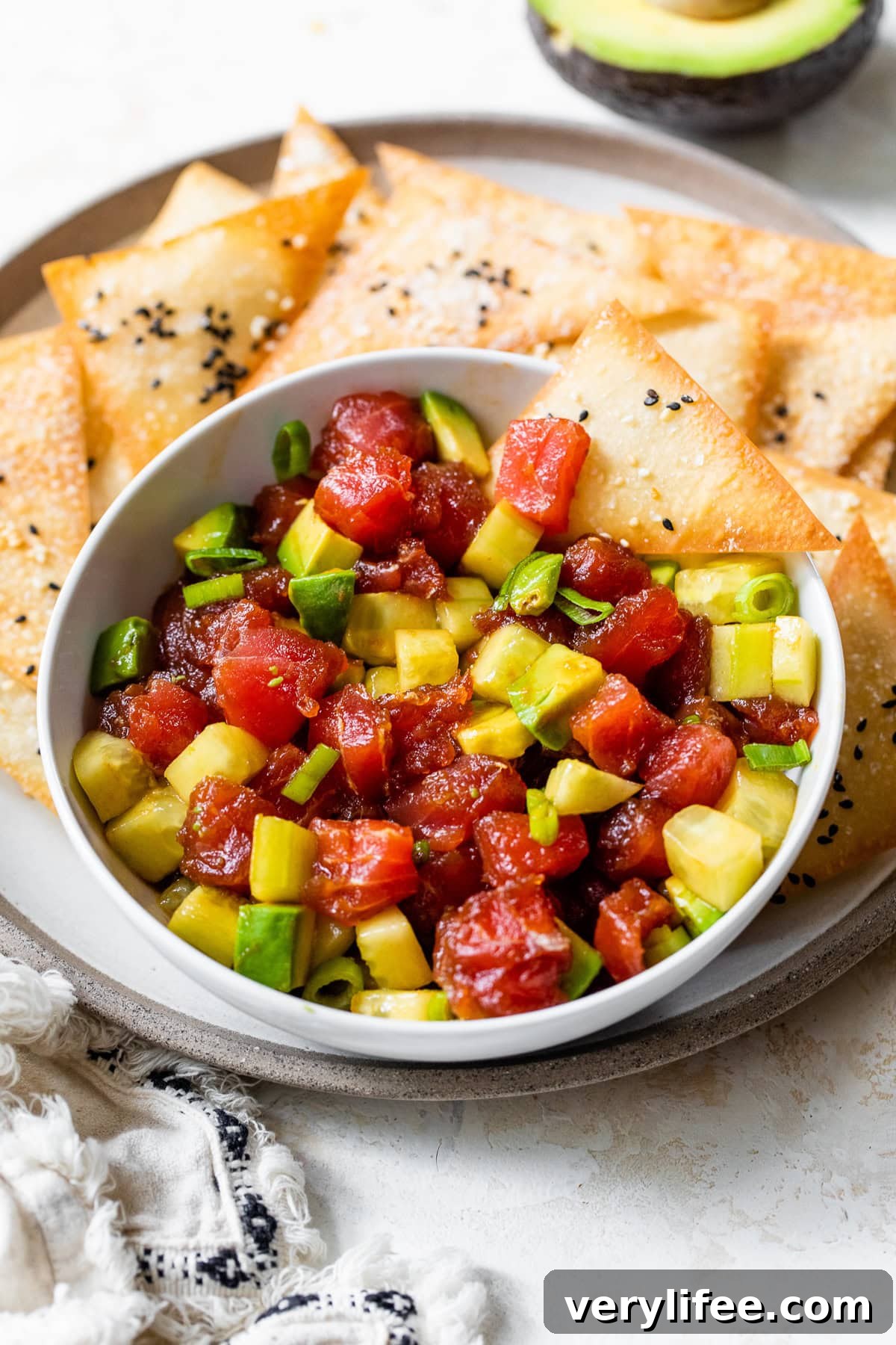 How to Make Tuna Tartare with Avocado, Soy and Citrus 6 Tuna Tartare with wonton chips