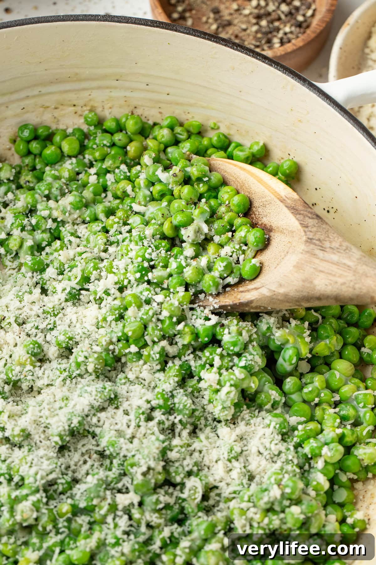 Cacio e Pepe Peas