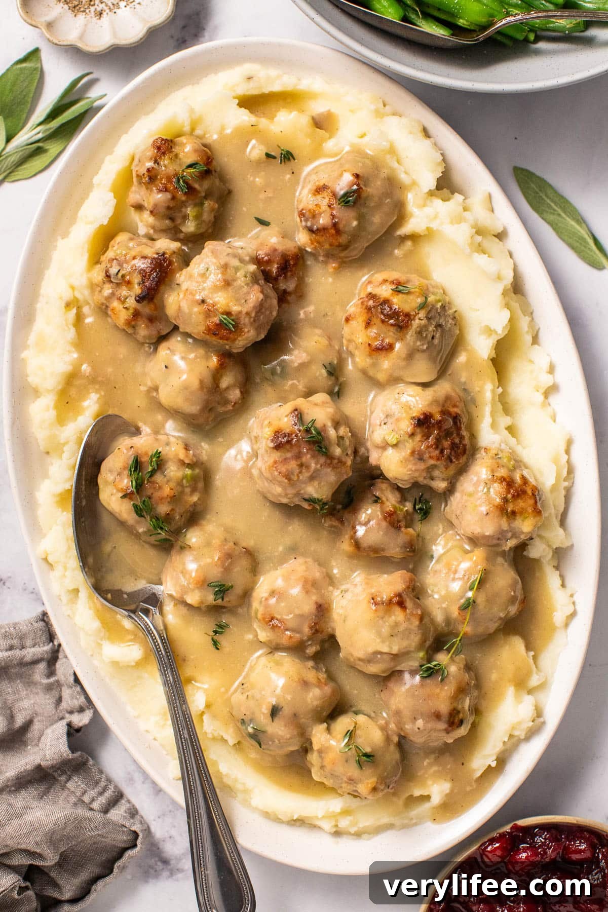 Thanksgiving Turkey Meatballs with Savory Gravy 2 Thanksgiving Turkey Meatballs and Gravy